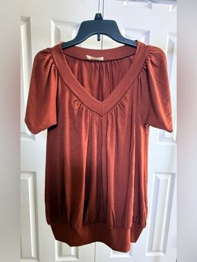 Zenana Outfitters Rust V-Neck Short Puff Sleeve Tunic NWOT